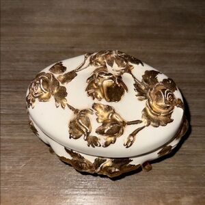 vintage porcelain trinket box